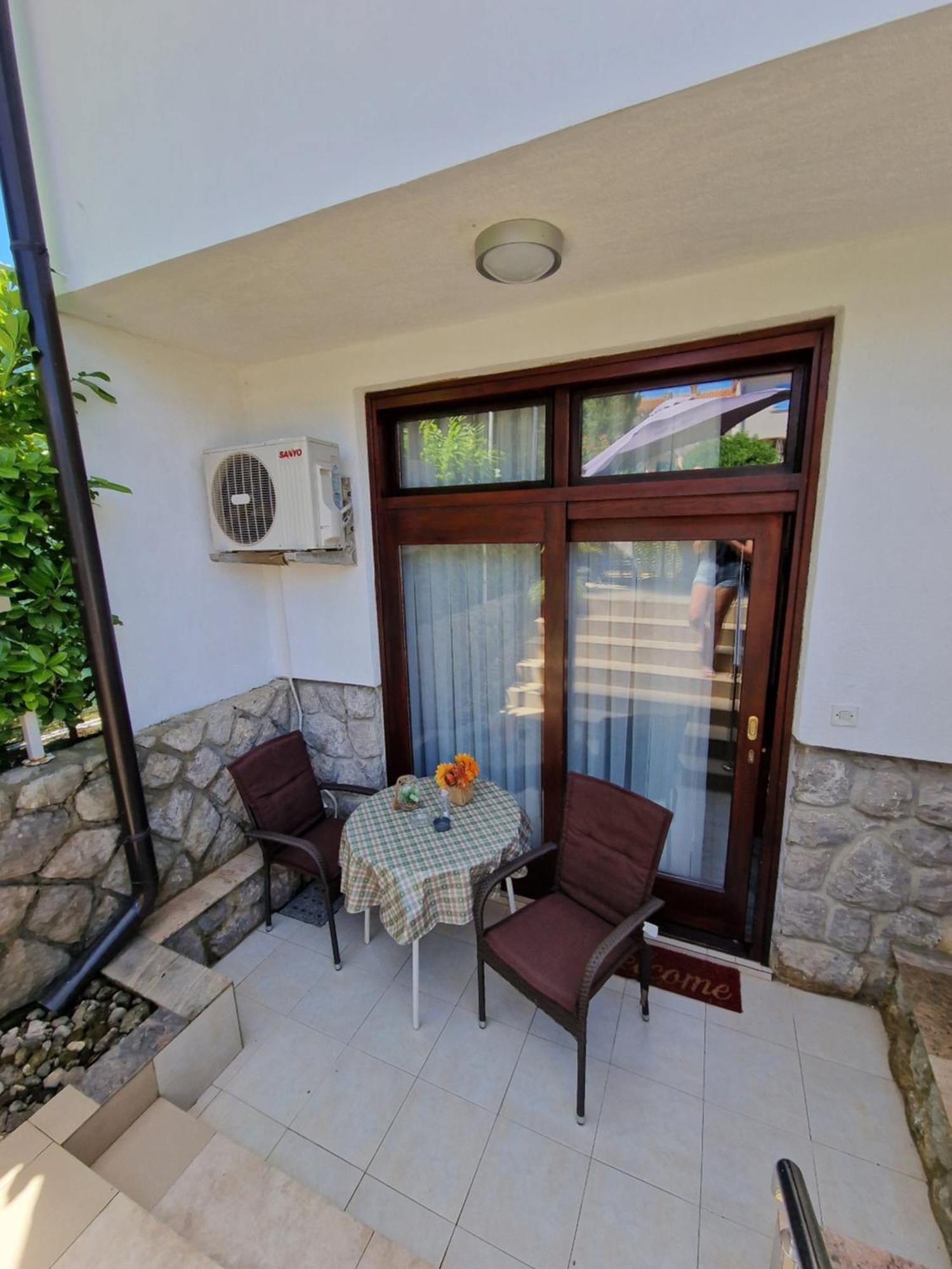 Apartments Vesna Pinezići Extérieur photo